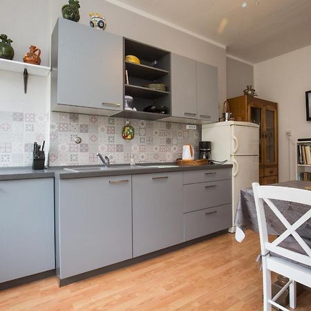Pietas Iulia Apartment Pula Bagian luar foto