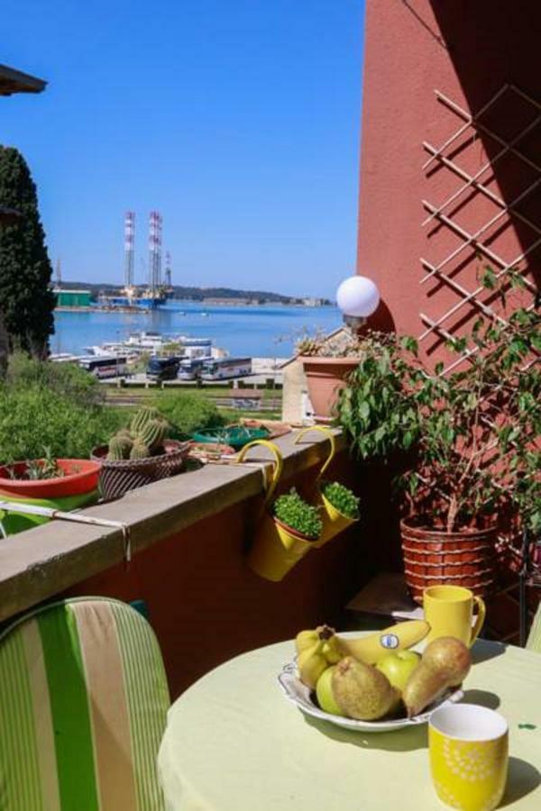 Pietas Iulia Apartment Pula Bagian luar foto